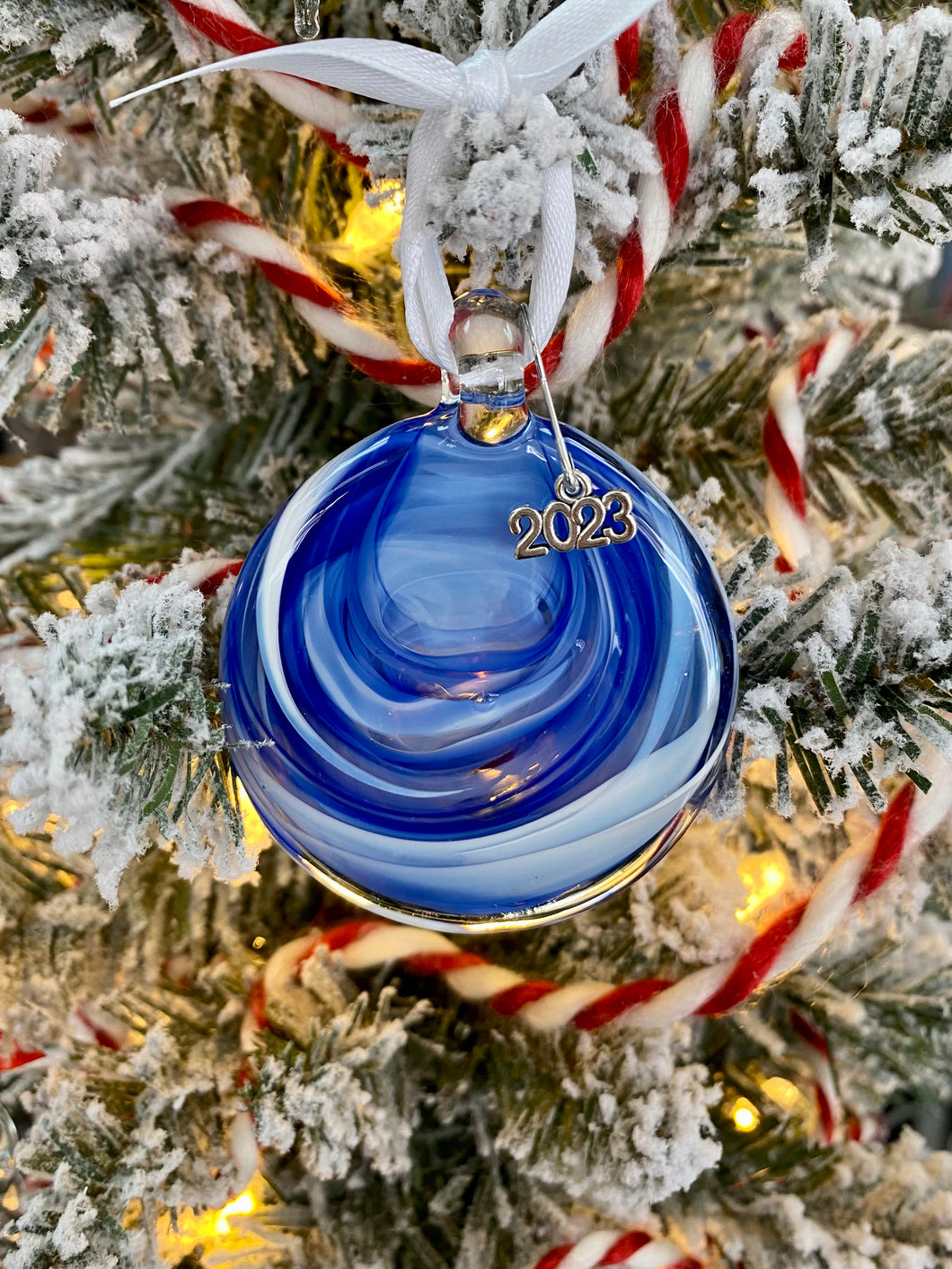 Cobalt blue and white round flat glass ornament