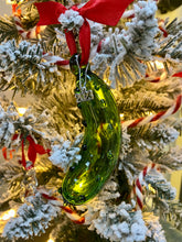 Load image into Gallery viewer, Preorder Hand blown glass pickle ornament with jar
